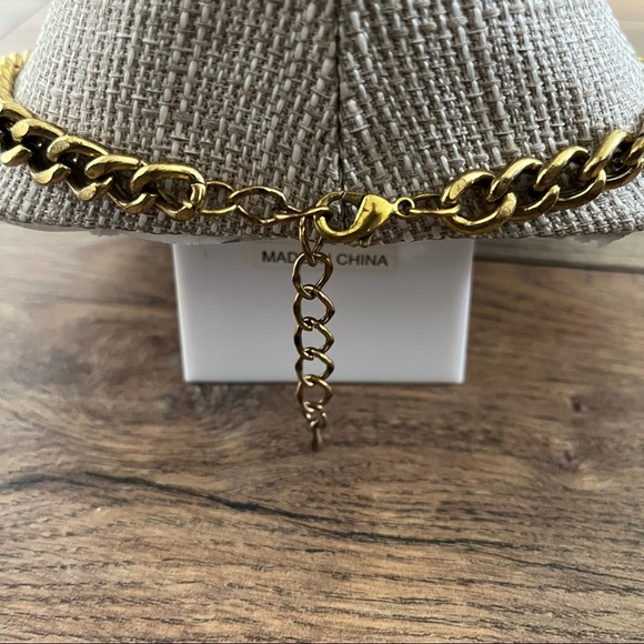 {preloved} Gold Toned Statement Necklace - Picture 4 of 4